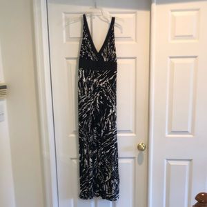 Sleeveless V-Neck Maxi Dress